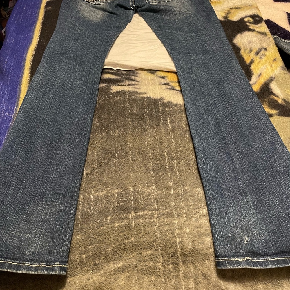 Miss me blue jeans they are 2 pair that are skinny jeans look at photos good